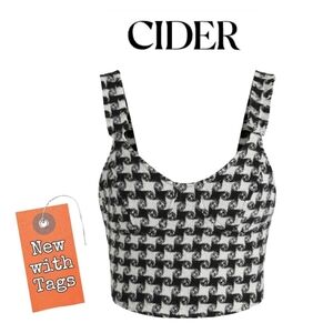 NWT/ CIDER Houndstooth Pattern Zip Up  Top